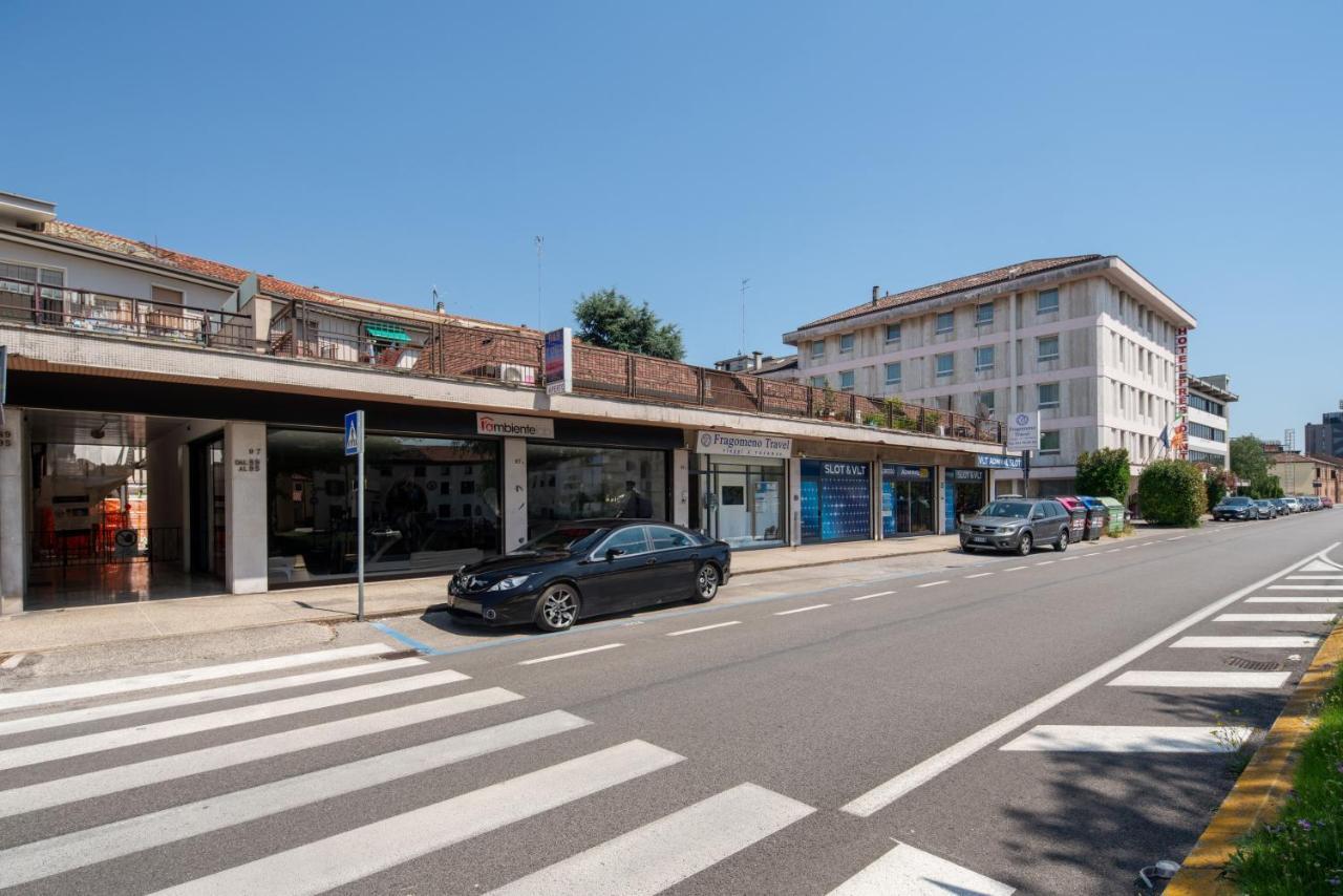7° Cielo Apartment - Venezia - Mestre With Terrace Exterior foto